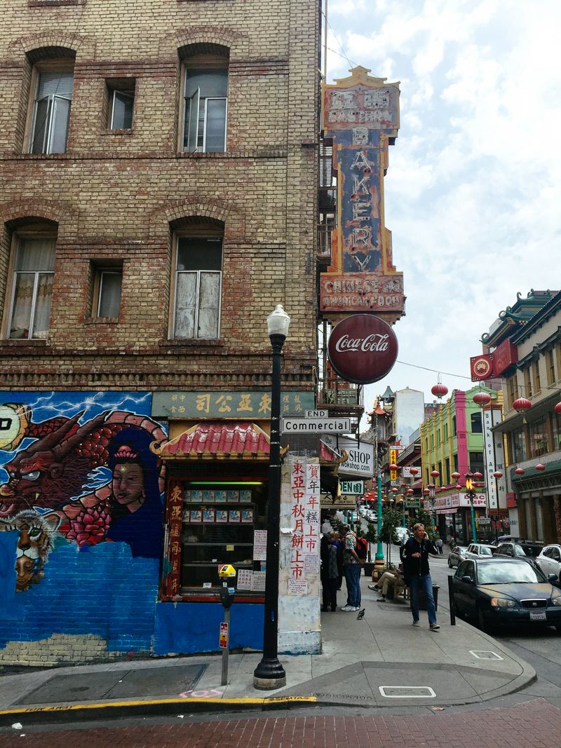 San-Francisco-Travel-Guide-China-Town-Neon-Sign